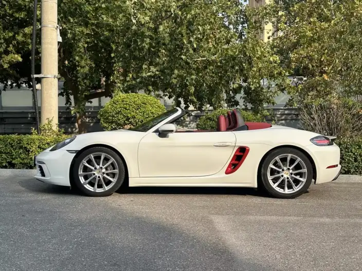Porsche 718 2022 Model Boxster 2.0T