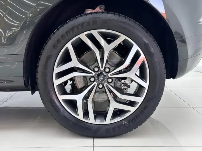 Range Rover Evoque 2026 Model Range Rover Evoque L 2.0T SE – фото 9