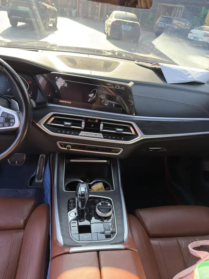 BMW X7 2022 Model xDrive40i Exclusive Model M Sports Set – фото 6