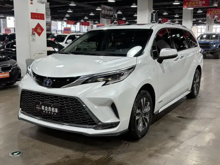 Granvia 2023 Model Intelligent Hybrid 2.5L Noble PLUS – фото 1