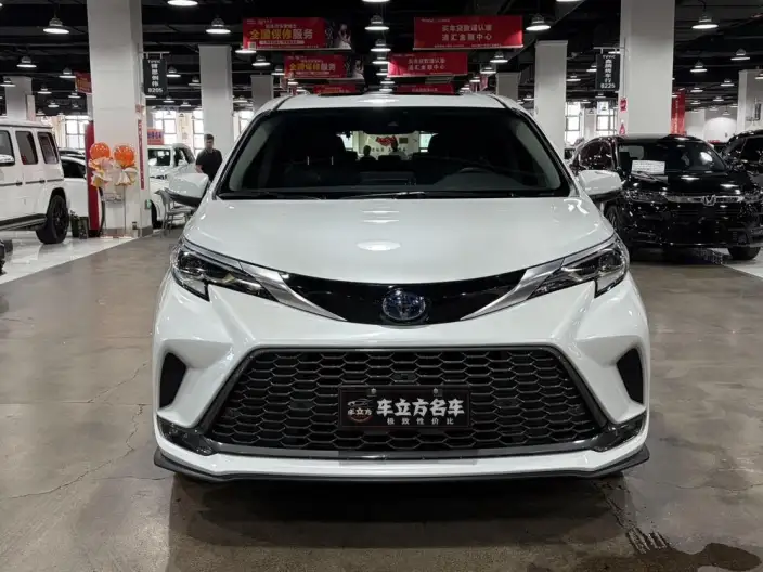 Granvia 2023 Model Intelligent Hybrid 2.5L Noble PLUS – фото 2