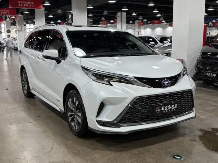Granvia 2023 Model Intelligent Hybrid 2.5L Noble PLUS – фото 3