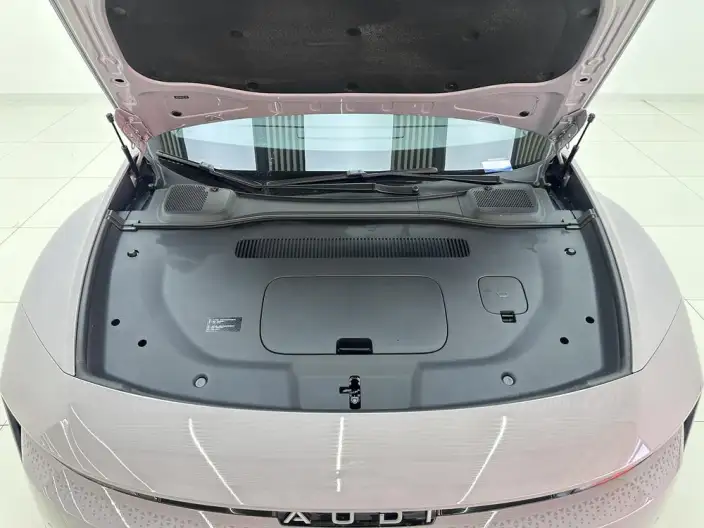 AUDI E5 Sportback 2026 Model Pioneer quattro Model – фото 10