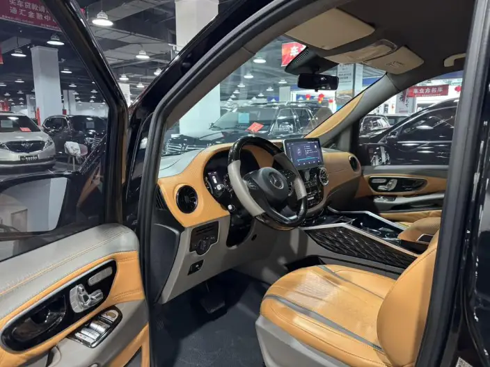 Viano 2023 Model 2.0T Business Edition 7 seat – фото 9