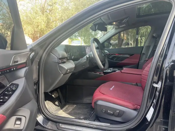 BMW 5 Series 2026 Model 530Li Leading Model Luxury Set – фото 9