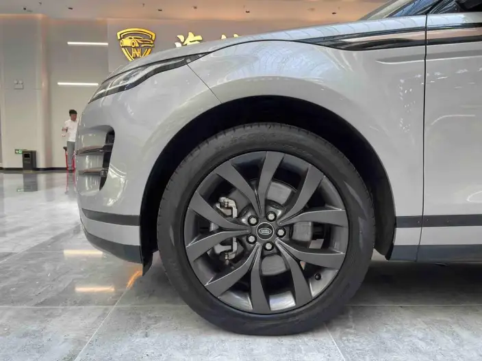 Range Rover Evoque 2023 Model Aurora L 249PS Collins Bronze Special Edition – фото 8
