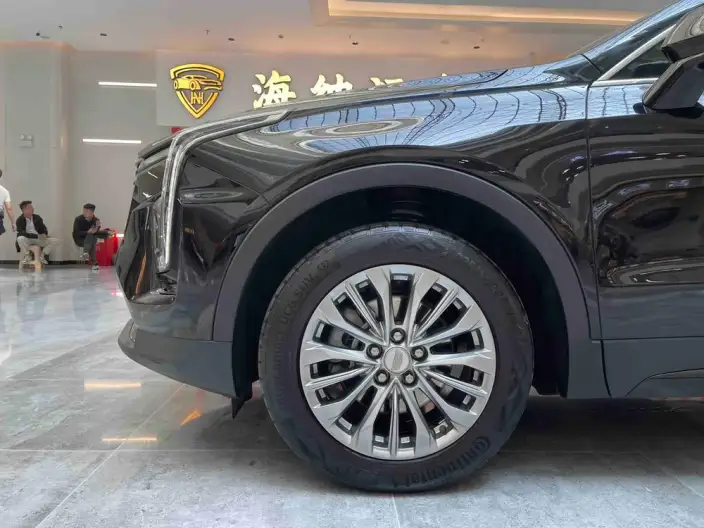 Cadillac XT4 2024 Model 28T 2WD Luxury Model – фото 6