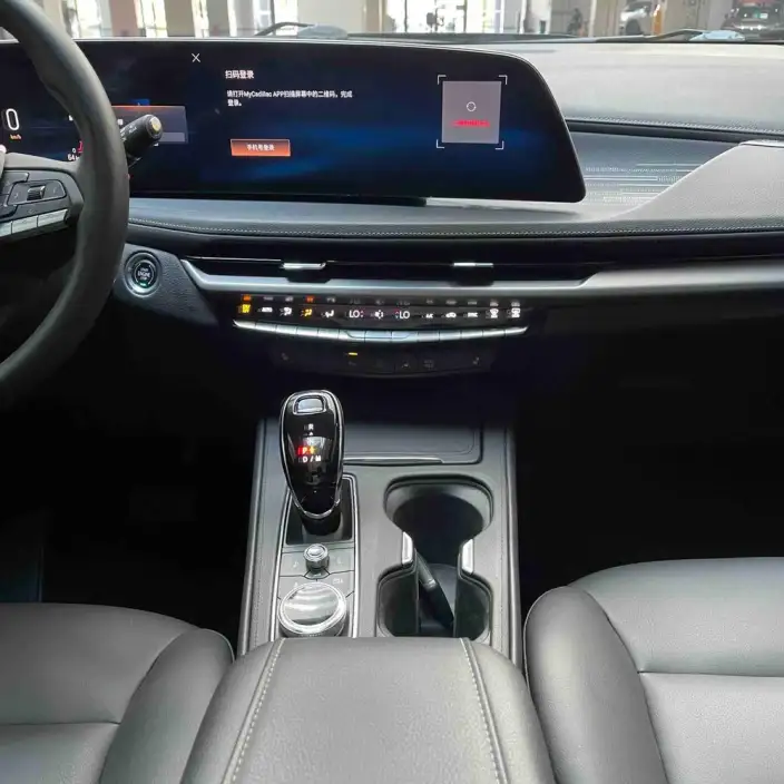 Cadillac XT4 2024 Model 28T 2WD Luxury Model – фото 9