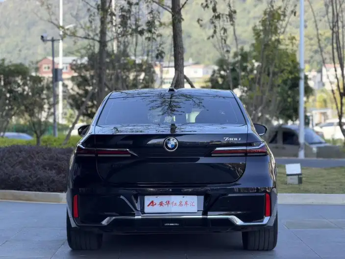 BMW 7 Series 2023 Model 735Li M Sports Set – фото 3