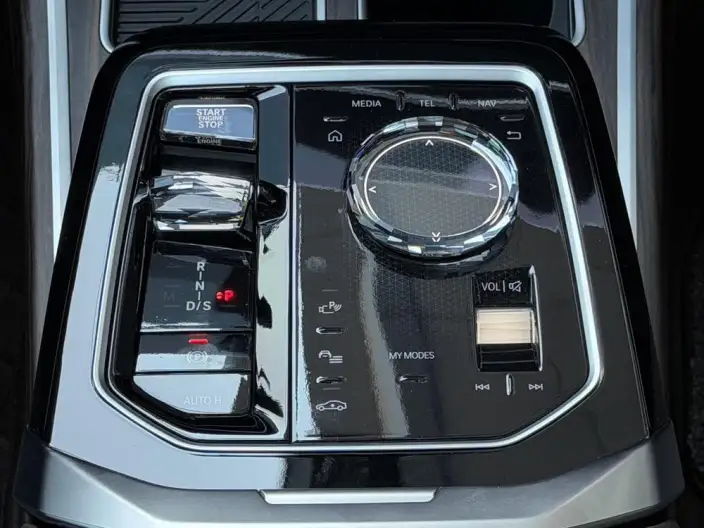 BMW 7 Series 2023 Model 735Li M Sports Set – фото 9