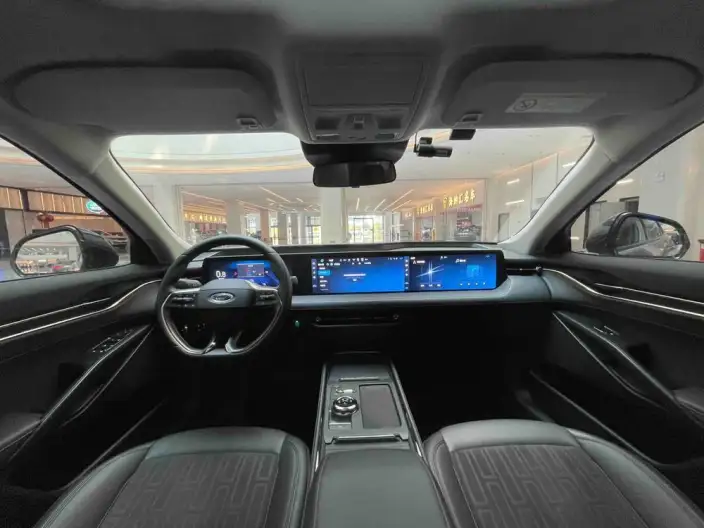 Ford Mondeo 2023 Model EcoBoost 245 Luxury Model – фото 9