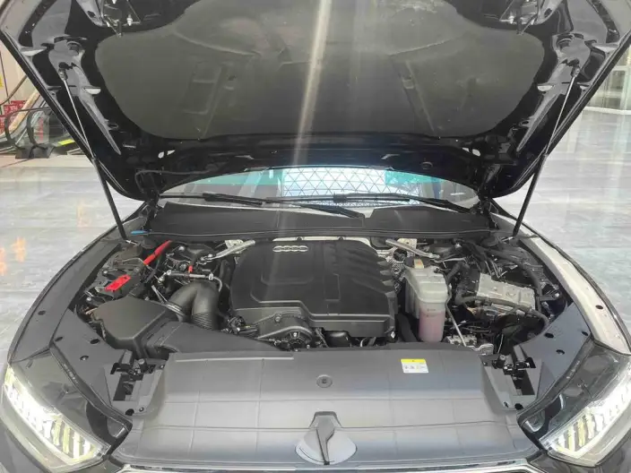 Audi A7 L 2024 Model 45 TFSI Luxury Model – фото 6