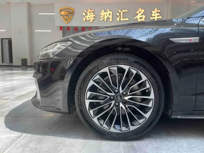 Audi A7 L 2024 Model 45 TFSI Luxury Model – фото 7