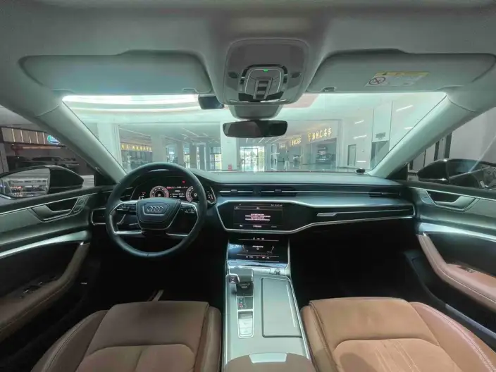 Audi A7 L 2024 Model 45 TFSI Luxury Model – фото 8