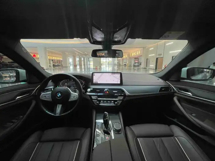 BMW 5 Series 2023 Model 530Li Exclusive Model M Sports Set – фото 8