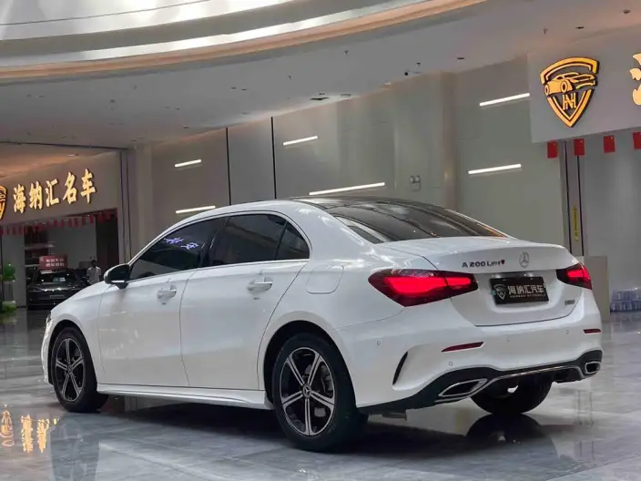 Mercedes-Benz A-class 2025 Model A 200 L Fashion Edition – фото 4