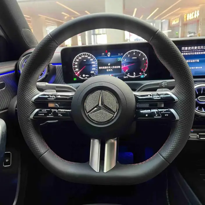 Mercedes-Benz A-class 2025 Model A 200 L Fashion Edition – фото 10