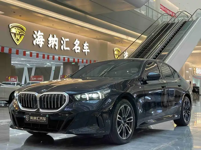 BMW 5 Series Imported 2024 Model 525i M Sports Set – фото 1