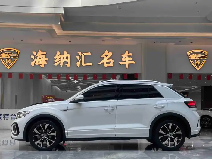 Volkswagen T-Roc 2023 Model 300TSI DSG Chenguang Edition – фото 3