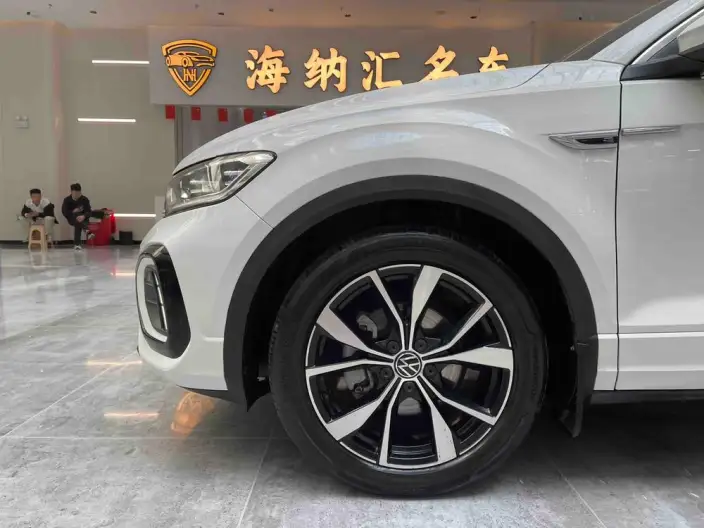 Volkswagen T-Roc 2023 Model 300TSI DSG Chenguang Edition – фото 8