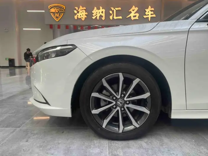 Model Ge 2023 Model 240TURBO CVT Deluxe Edition – фото 7