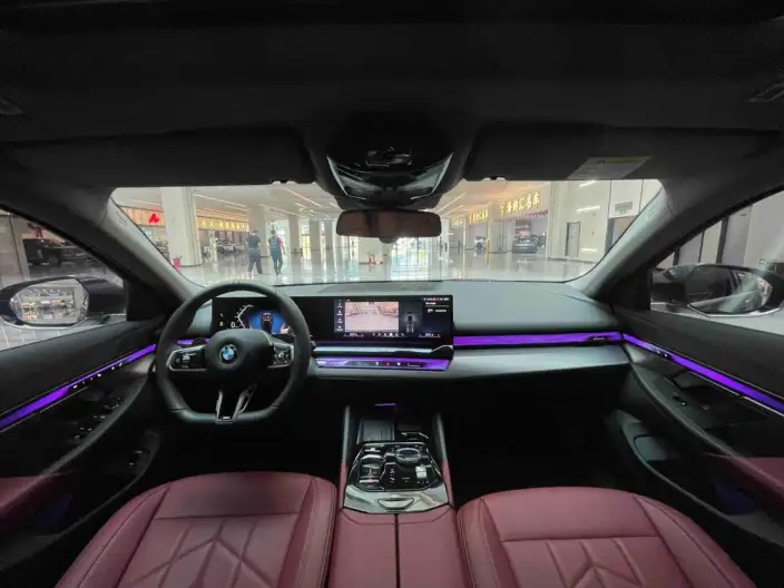 BMW 5 Series 2024 Model 525Li M Sports Set – фото 9