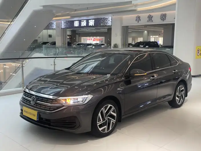 Volkswagen Sagitar 2025 Model 300TSI DSG Beyond Edition – фото 1
