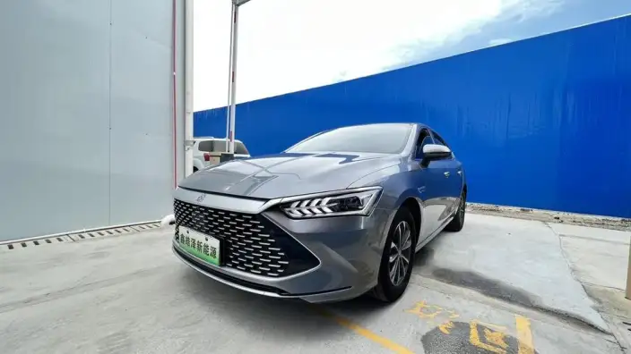 BYD Qin PLUS DM 2021 Model DM-i 55KM Noble Model – фото 1
