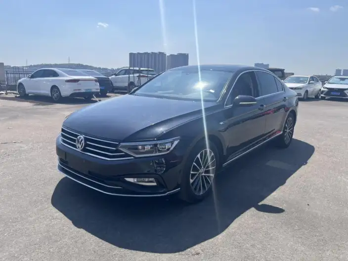 Volkswagen Magotan 2021 Model 330TSI DSG 30th Anniversary Memorial Edition – фото 1
