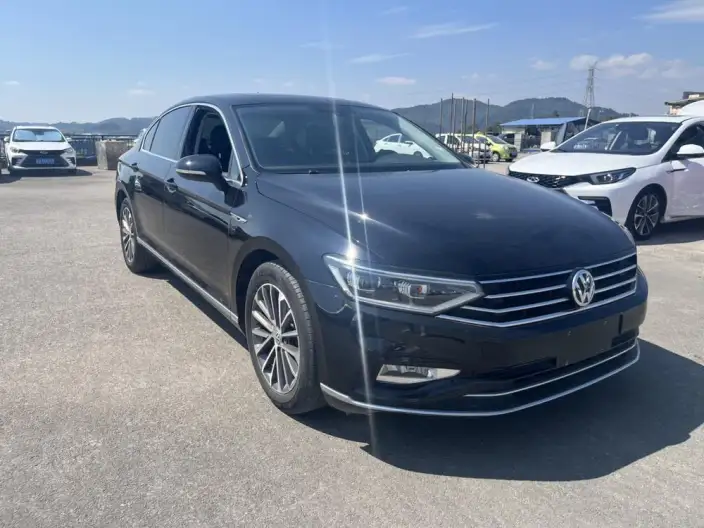 Volkswagen Magotan 2021 Model 330TSI DSG 30th Anniversary Memorial Edition – фото 3