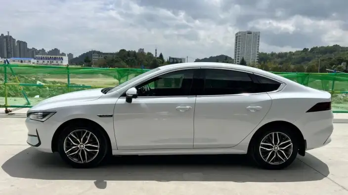 Qin Plus EV 2023 Model Champion Edition 420KM Leading Model – фото 4