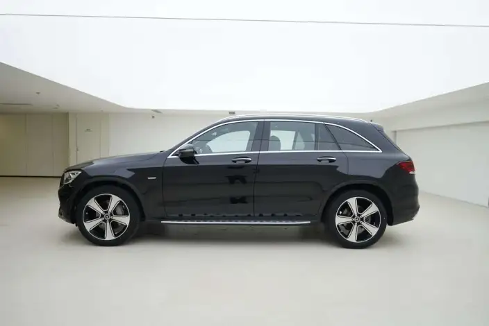 Mercedes-Benz GLC 2022 Model Facelift GLC 300 L 4MATIC Dynamic Model Collector Edition – фото 3