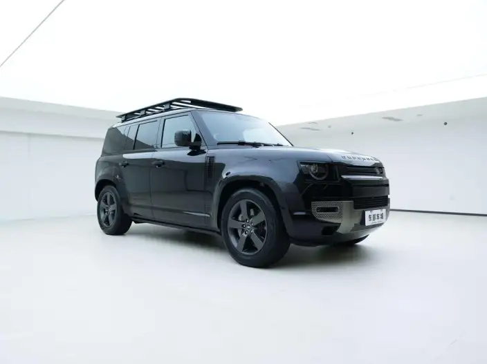 Land Rover Defender 2025 Model 110 3.0T P400 HSE X-Dynamic – фото 3
