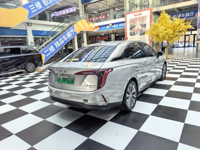 Hongqi E-QM5 2024 Model 610KM PLUS Edition 100kW – фото 6