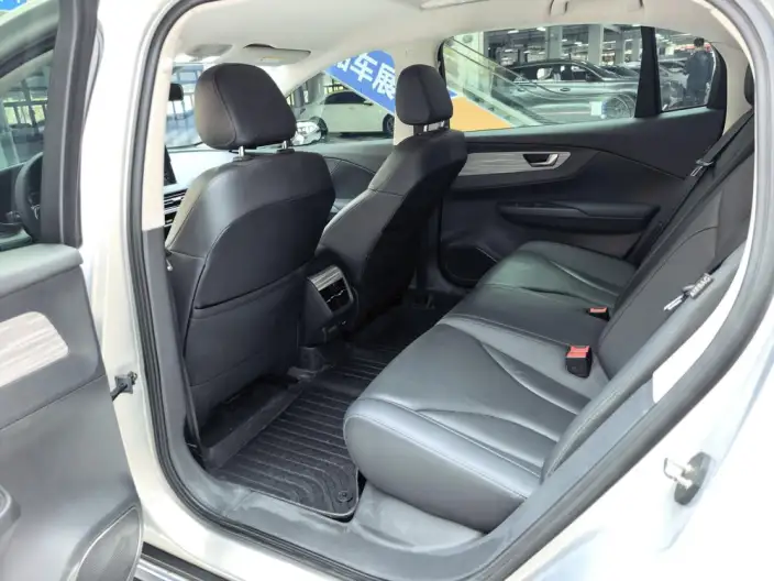 Hongqi E-QM5 2024 Model 610KM PLUS Edition 100kW – фото 10