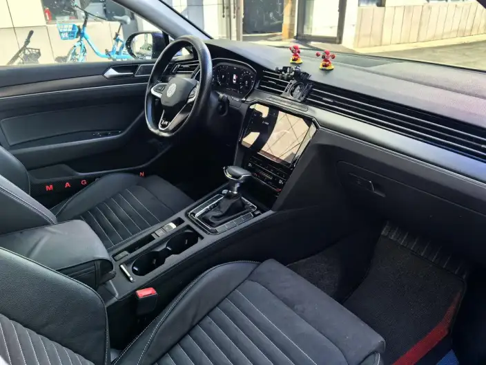 Volkswagen Magotan 2021 Model 330TSI DSG 30th Anniversary Memorial Edition – фото 9