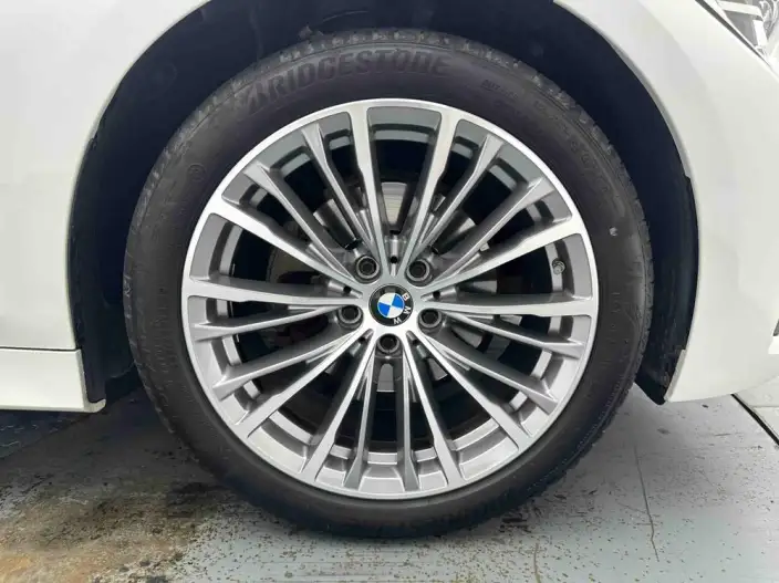 BMW 3 Series 2022 Model 320i Sports Set – фото 6