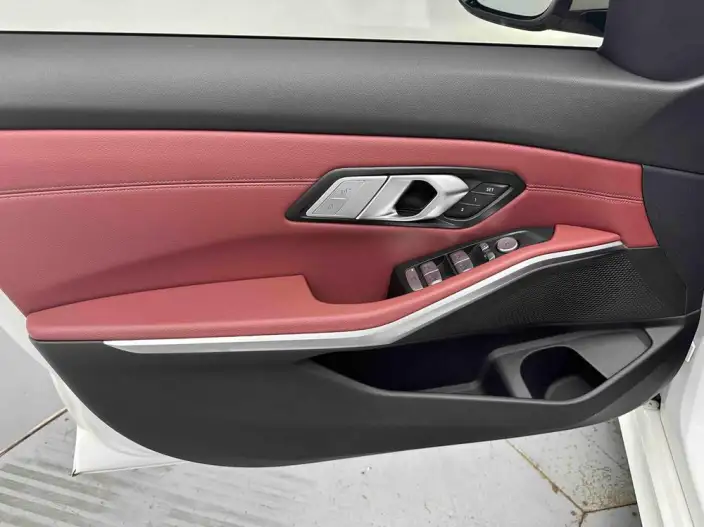 BMW 3 Series 2022 Model 320i Sports Set – фото 10