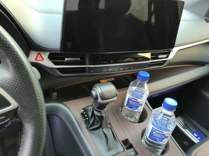 Granvia 2024 Model Intelligent Hybrid 2.5L 4WD Noble PLUS Edition – фото 8