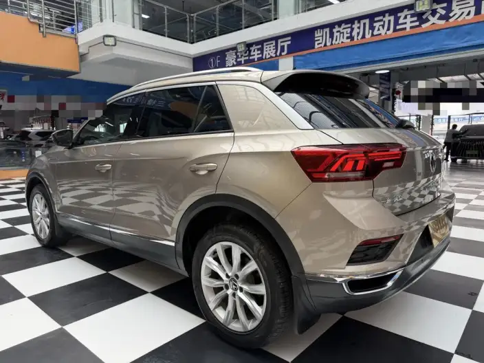 Volkswagen T-Roc 2022 Model 280TSI DSG 2WD Elite PLUS – фото 5