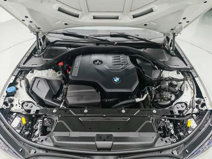 BMW 3 Series 2023 Model 330i M Sports Night Set – фото 10