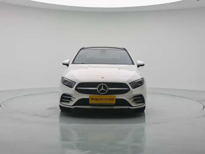 Mercedes-Benz A-class 2023 Model A 200 L Sports sedan Fashion Edition – фото 2