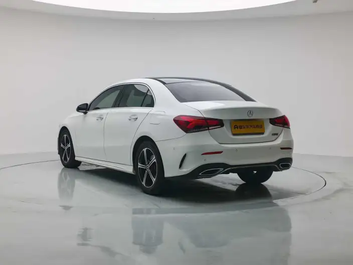Mercedes-Benz A-class 2023 Model A 200 L Sports sedan Fashion Edition – фото 5