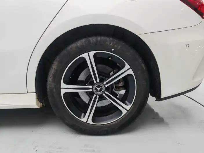 Mercedes-Benz A-class 2023 Model A 200 L Sports sedan Fashion Edition – фото 9