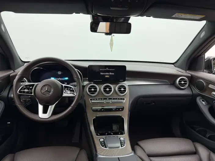 Mercedes-Benz GLC 2022 Model GLC 300 L 4MATIC Dynamic Model Collector Edition – фото 7