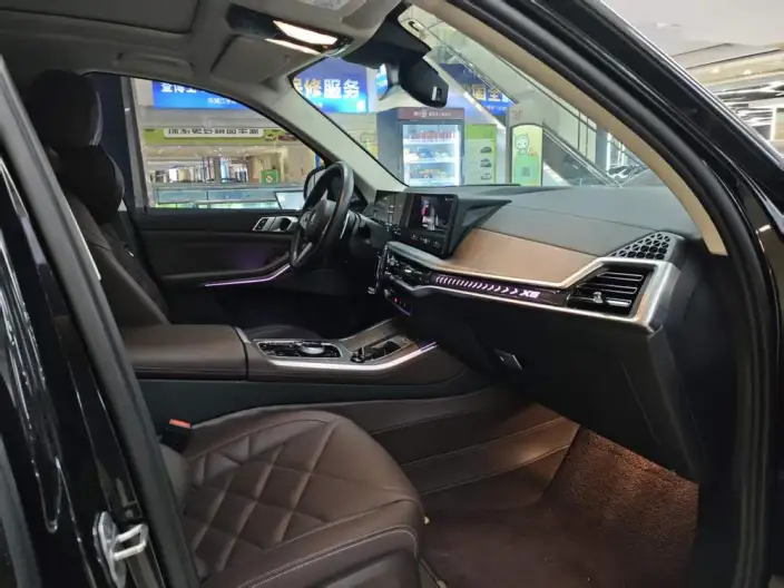 BMW X5 2023 Model xDrive30Li Exclusive Model M Sports Night Set – фото 8