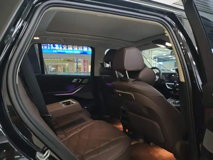 BMW X5 2023 Model xDrive30Li Exclusive Model M Sports Night Set – фото 9