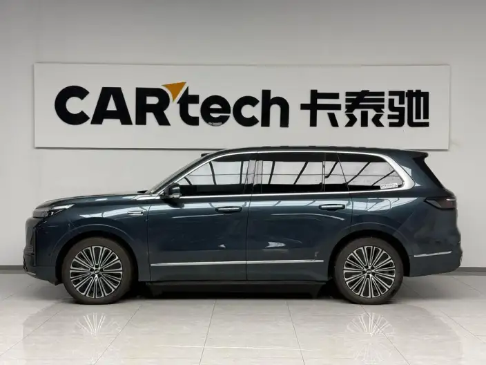 Geely M9 2025 Model 210km 4WD Pilot Edition
