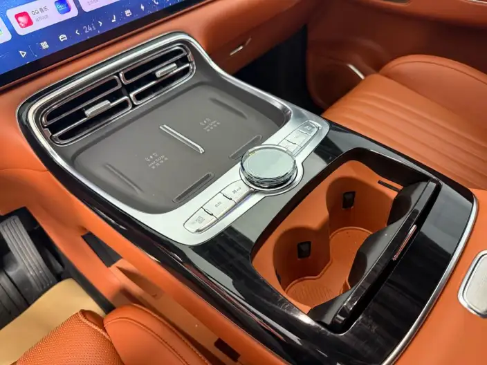 Geely M9 2025 Model 210km 4WD Pilot Edition – фото 8