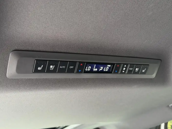 Toyota Sienna 2024 Model Hybrid 2.5L 4WD Premium Edition – фото 7